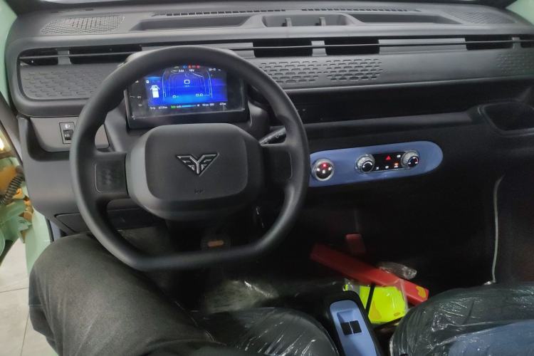 Used REACH MINI Truck 2025 Model 150 km Flatbed—Aggressive Edition
