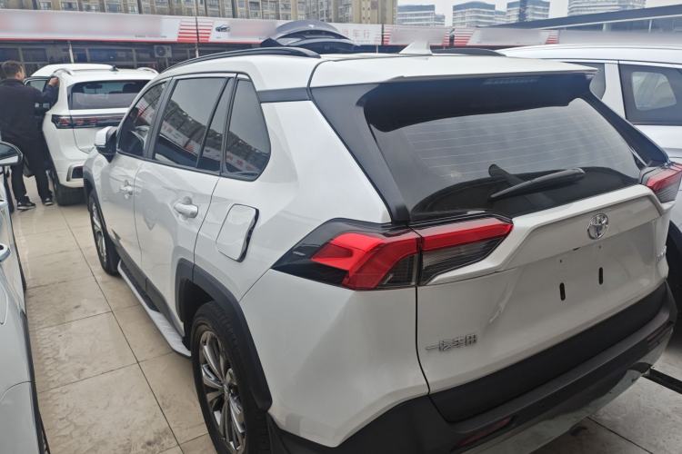 Used Toyota RAV4 2023 2.0L CVT Two-Wheel Drive Fashion Plus Edition
