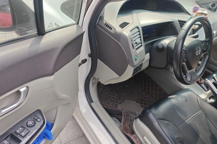 Used Honda Civic 2012 1.8L automatic luxury edition