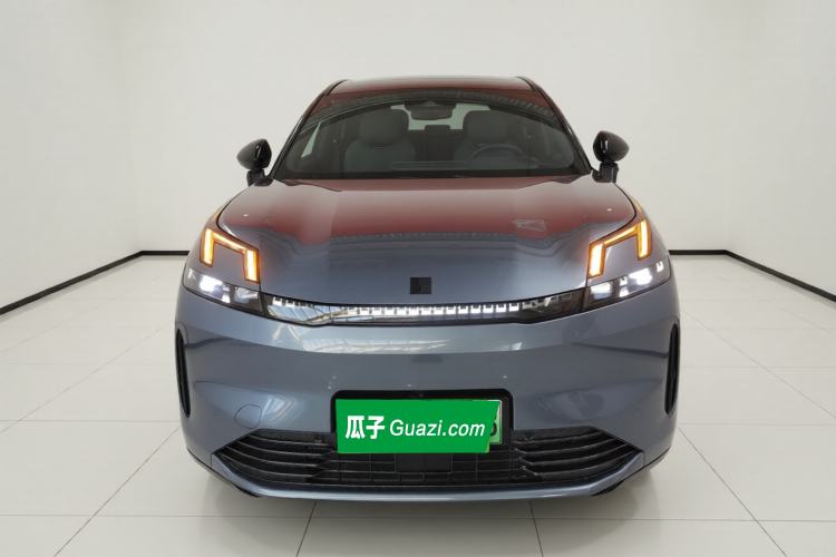 Used Lynk & Co 08 EM-P 2025 220 km All-Wheel-Drive Performance Halo Front