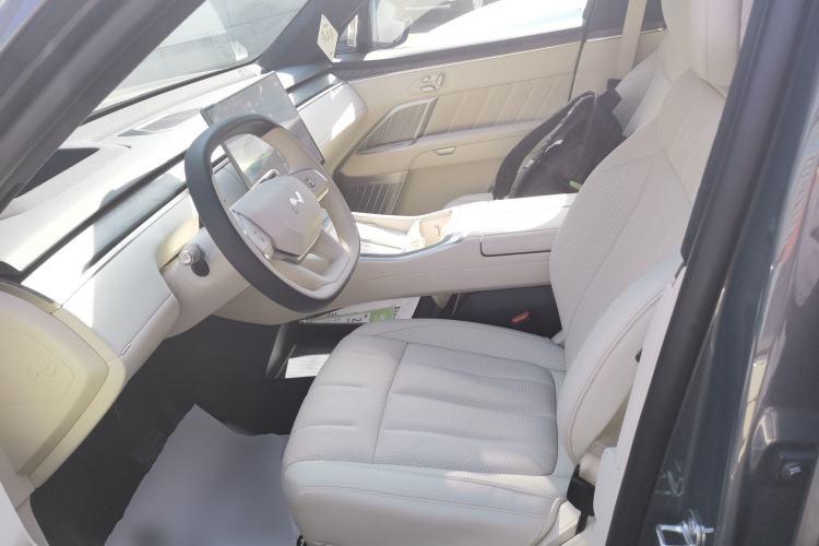 Used ONVO Luxeed L90 2025 Model—Ultra Six-Seater Version Left Front Seat