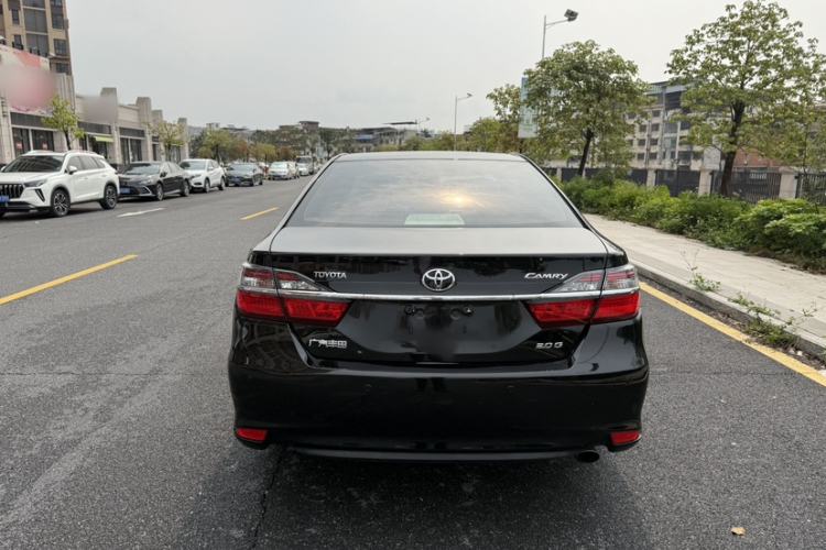 Used Toyota Camry 2015 2.0G Premier Edition
