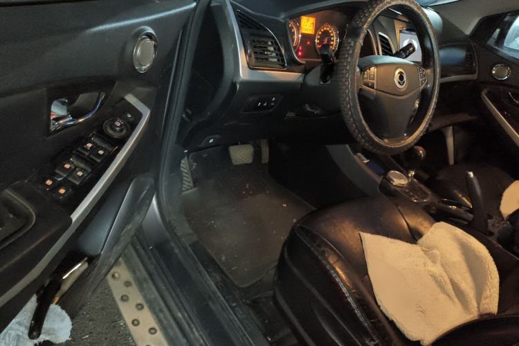 Used SsangYong Korando 2014 2.0L Gasoline Two-Wheel Drive Automatic Luxury Navigation Edition