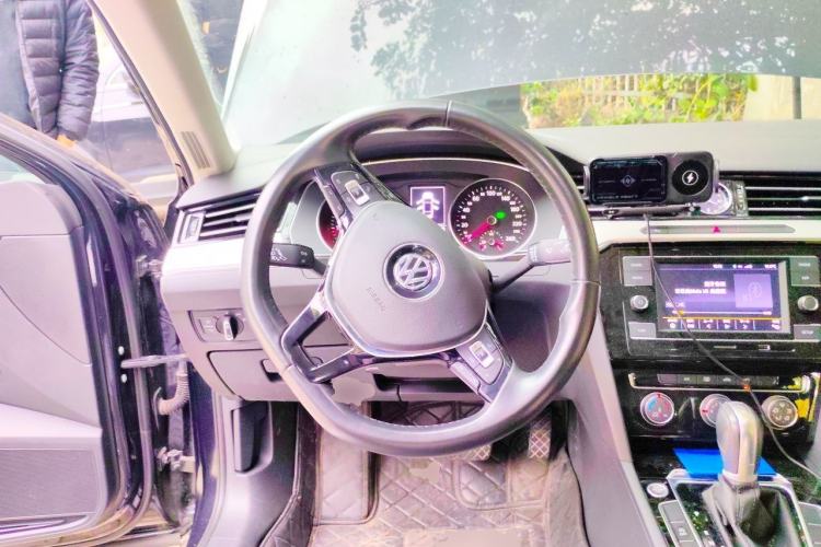 Used Volkswagen Magotan 2019 330TSI DSG Leading Edition China V Standard