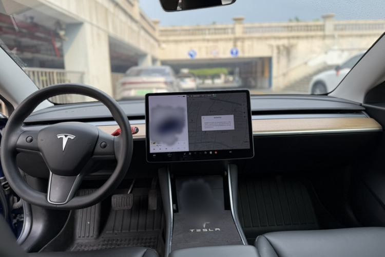 Used Tesla Model 3 2020 Revised Version Standard Range Rear-Wheel Drive – Upgraded Edition Interior 3