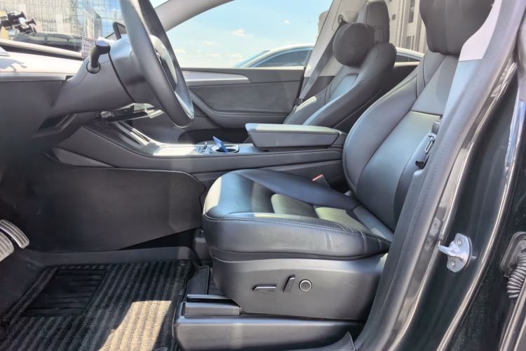 Used Tesla Model Y 2024 Rear-Wheel-Drive Version Left Front Seat