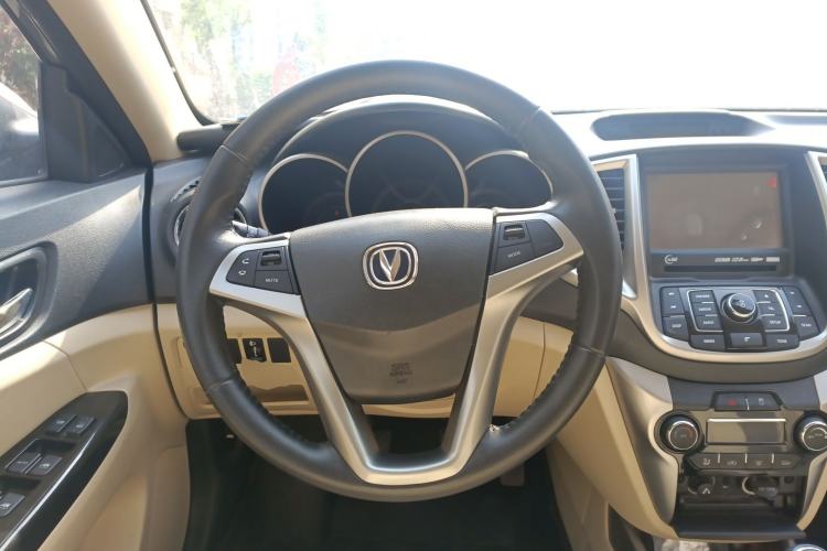 Used CHANGAN Eado 2015 1.6L Manual Luxury Model China IV Standard Steering Wheel