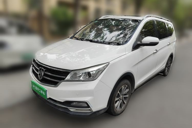 Used Baojun 730 2017 1.5T Manual Style 7 Seats China V