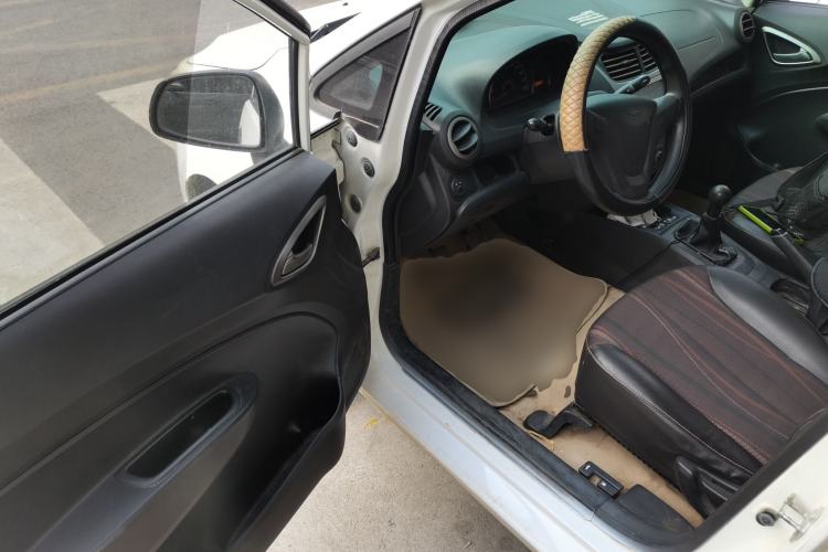 Used Chevrolet Sail 2013 Sedan 1.4L Manual Ideal Happiness Edition Driver Seat