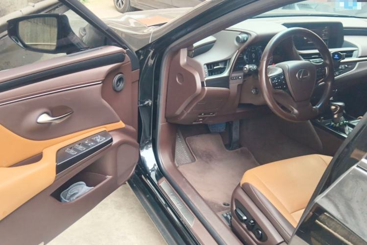 Used Lexus ES 2020 200 Excellence Edition Driver Seat