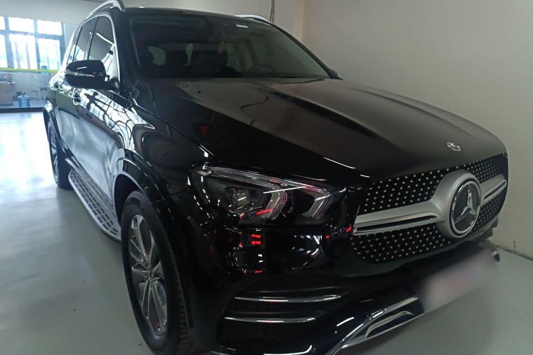 Used Mercedes-Benz GLE 2023 GLE 350 4MATIC Stylish Model Front Right 45 Deg