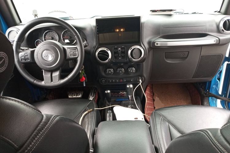 Used Jeep Wrangler 2015 3.0L Sahara Four-Door Edition