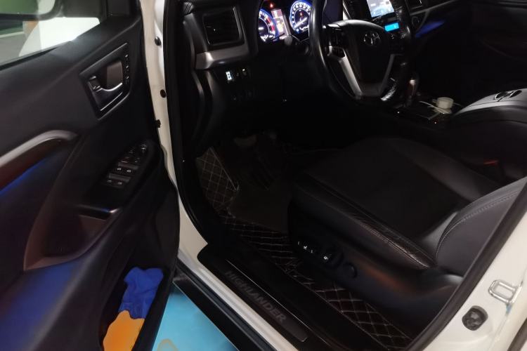 Used Toyota Highlander 2017 2.0T Four-Wheel Drive Ultimate Edition 7 Seats