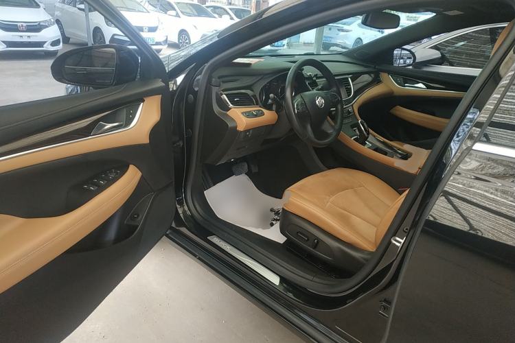 Used Buick LaCrosse 2019 28T Elite Edition Driver Seat