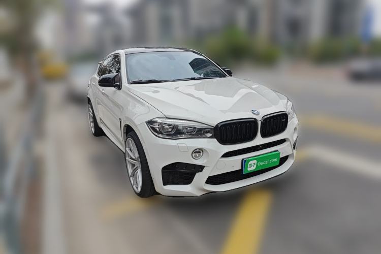 Used BMW X6 M 2015 X6 M Front Right 45 Deg