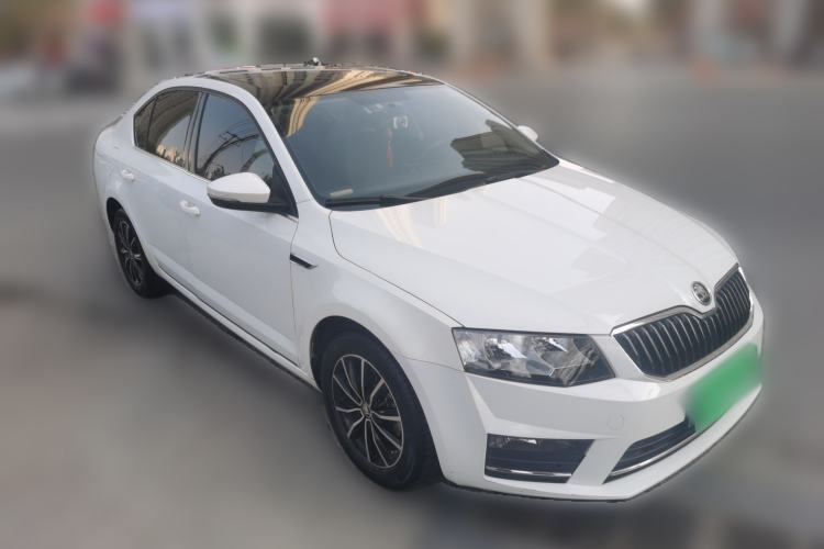 Used Skoda Octavia 2017 TSI280 DSG Smart Drive Edition Front Right 45 Deg