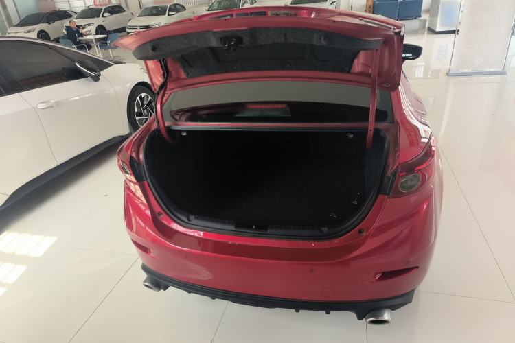 Used Mazda 3 Axela 2017 Sedan 1.5L Automatic Comfort Model China VI Standard Trunk