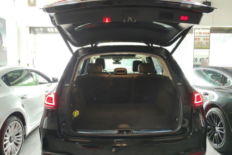 Used Mercedes-Benz GLE 2022 Facelifted GLE 350 4MATIC Fashion Edition Trunk