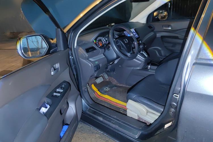 Used Honda CR-V 2012 2.0L two-wheel drive urban version