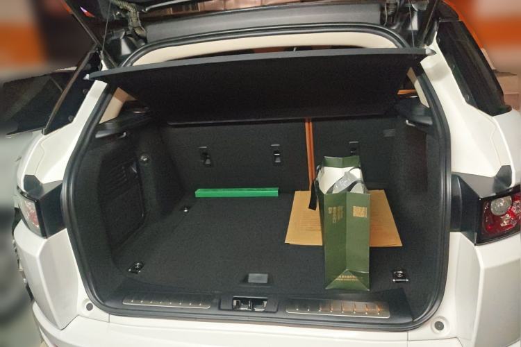 Used Land Rover Range Evoque 2015 2.0T Five-Door Enjoyment Edition Trunk