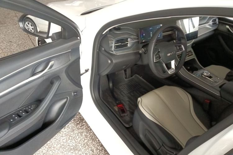 Used BYD Destroyer 05 2024 HONOR Edition DM-i 55KM Luxury Model