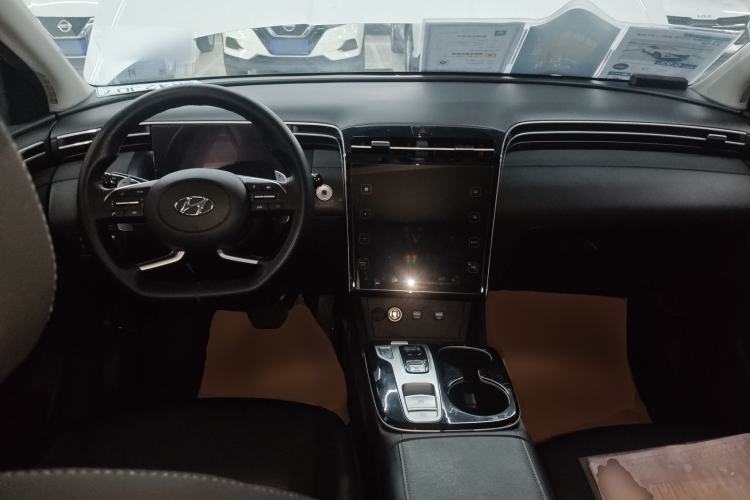 Used Hyundai Tucson 2021 Tucson L 1.5T DCT Luxury Prestige Edition Center Console