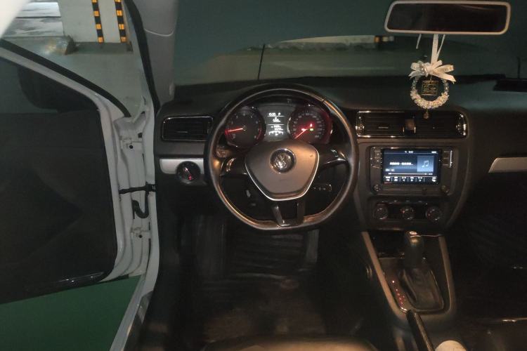 Used Volkswagen Sagitar 2015 1.6L Automatic Comfort Model