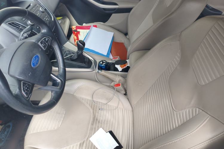 Used Ford Focus 2015 Sedan EcoBoost 125 Manual – Ultra-Style Edition