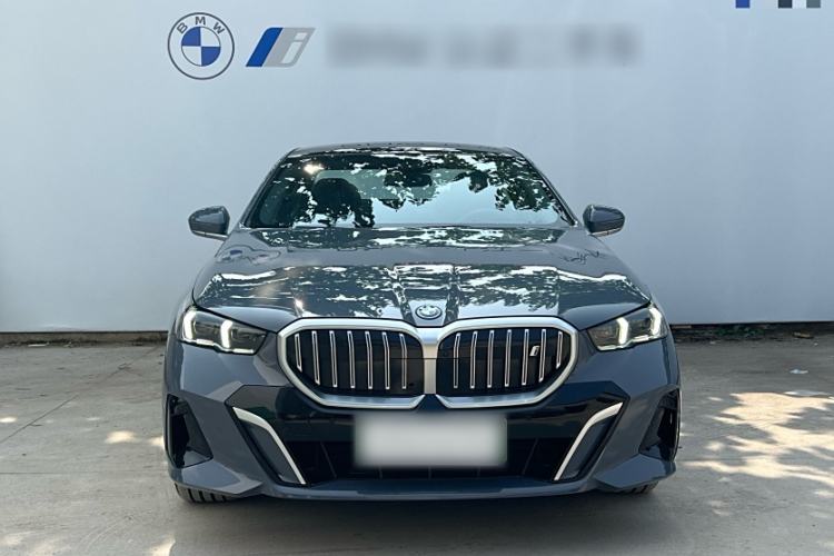 Used BMW i5 2024 eDrive 35L Luxury Model with M Sport Package