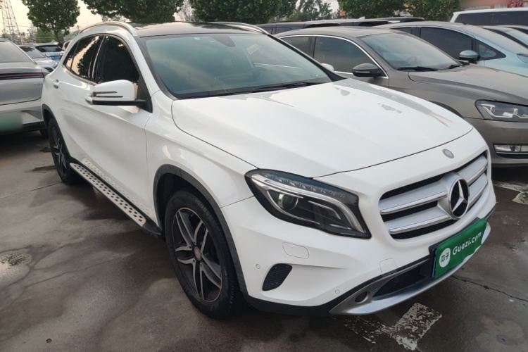 Used Mercedes-Benz GLA 2016 GLA 200 Fashion Model Front Right 45 Deg