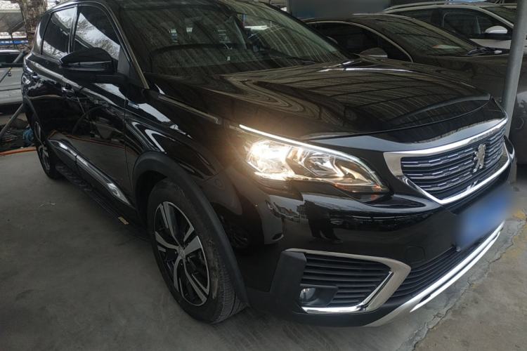 Used Peugeot 5008 2017 380THP 7-Seater Elite Edition Front Right 45 Deg