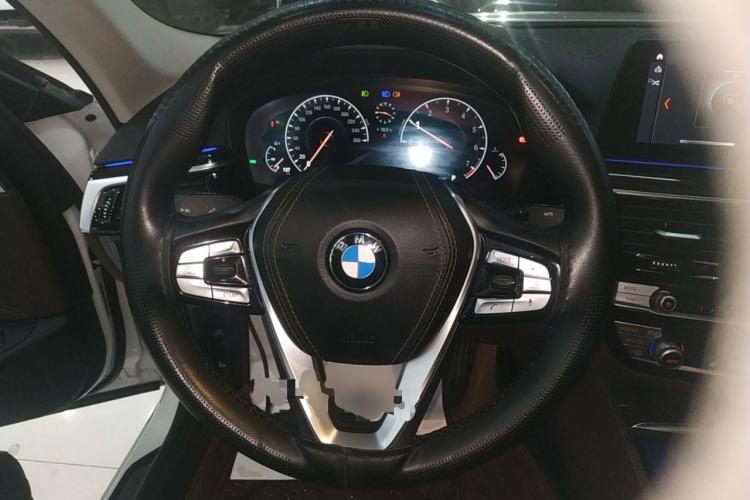 Used BMW 5 Series 2019 525Li Luxury Package