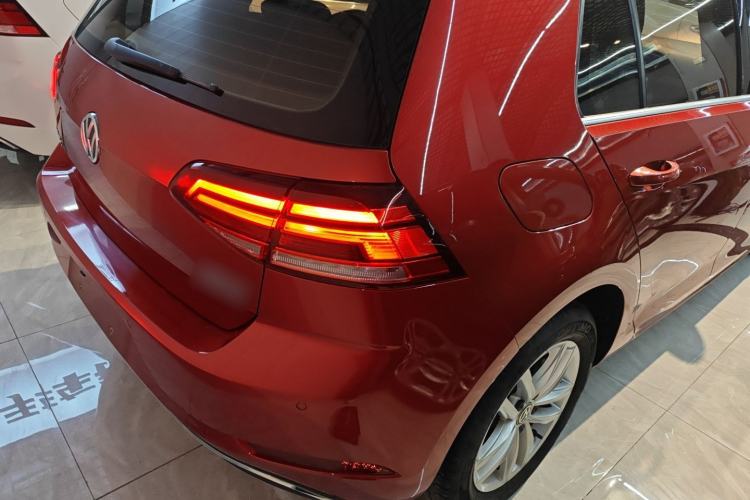 Used Volkswagen Golf 2018 230TSI Automatic Comfort Model
