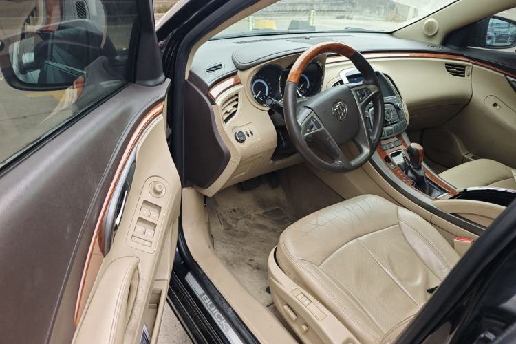 Used Buick LaCrosse 2011 2.4L SIDI Luxury Edition Driver Seat