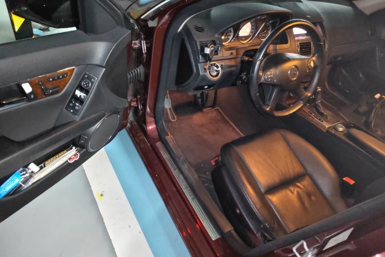 Used Mercedes-Benz C-Class 2010 C 200 CGI Elegance Model
