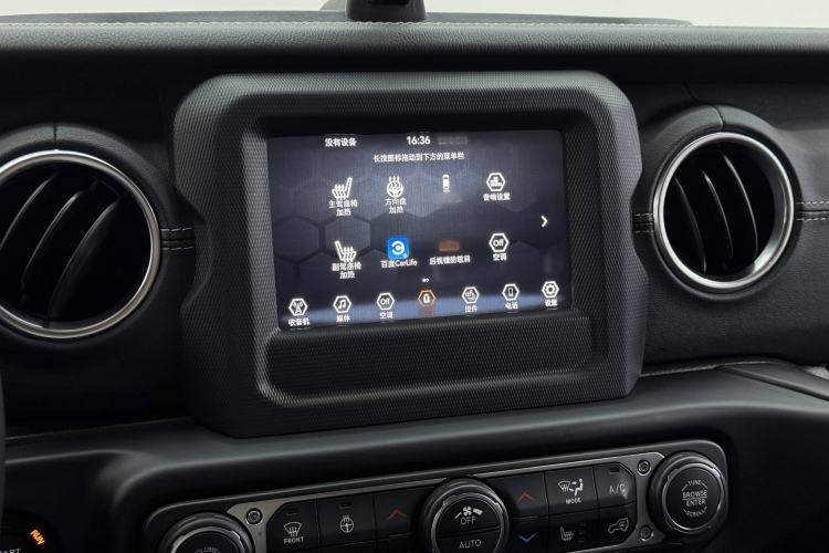 Used Jeep Wrangler 2019 2.0T Sahara Four-Door Version China VI Emission Standard