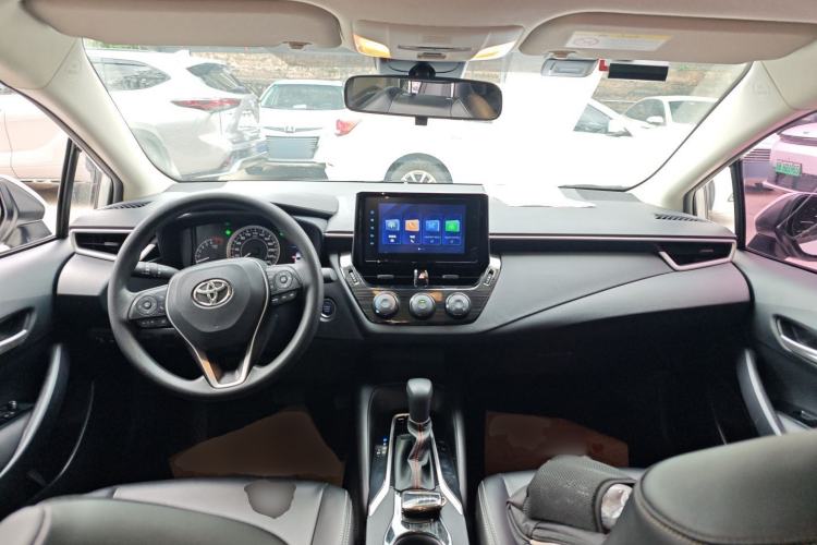 Used Toyota Corolla 2022 1.2T S-CVT Pioneer PLUS Edition Center Console