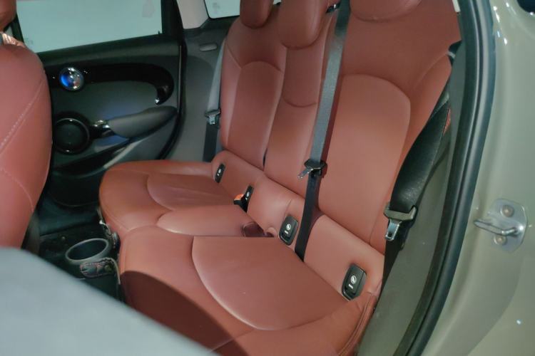 Used MINI 2018 1.5T COOPER Classic Edition Five-Door Version Left Rear Seat