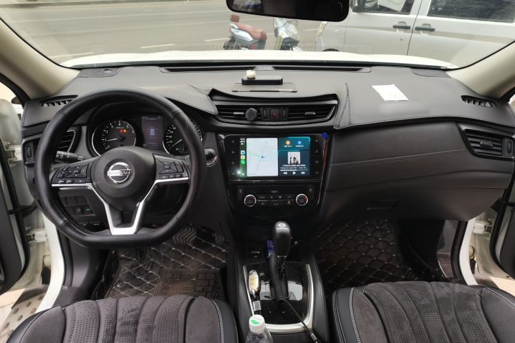 Used Nissan X-Trail 2019 2.0L CVT Smart Connect Comfort Edition 2WD Center Console