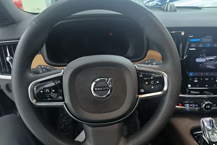 Used Volvo S90 New Energy 2023 T8 Plug-in Hybrid All-Wheel Drive Long-Range Zhiyi Luxury Edition
