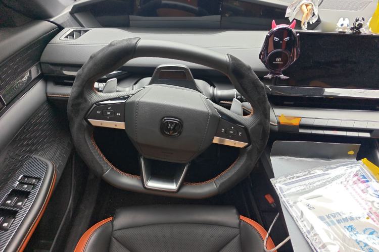 Used CHANGAN UNI-V 2023 1.5T Prestige Model
