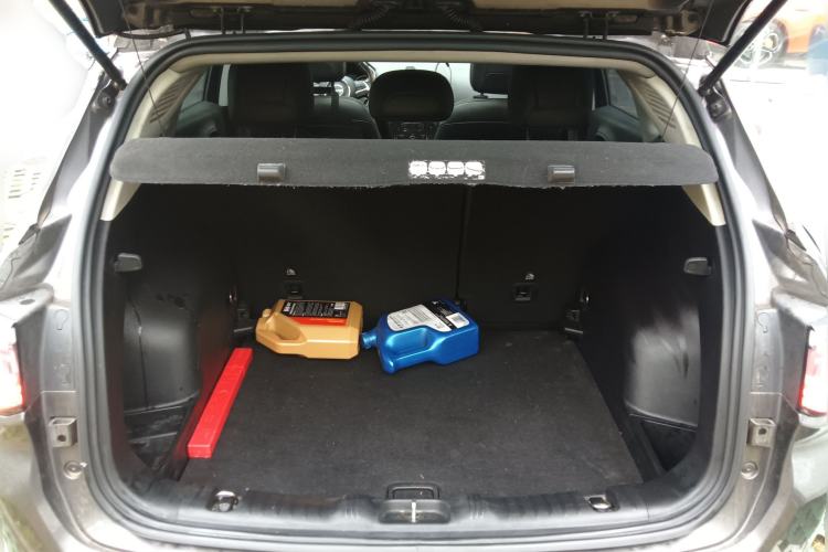 Used Jeep Compass 2017 200T Automatic Family Edition Trunk