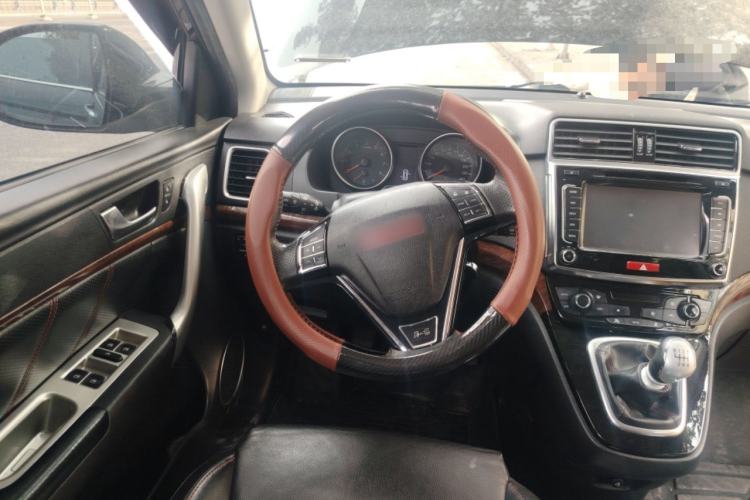 Used Haval H6 2013 Sport Edition 1.5T Manual Two-Wheel Drive Prestige Model Steering Wheel