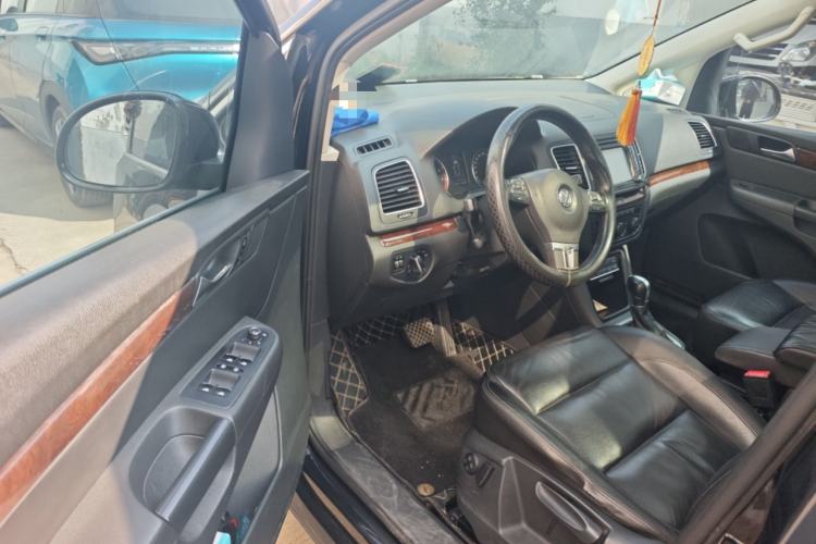 Used Volkswagen Sharan 2015 1.8TSI Comfort Model
