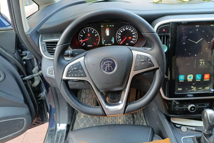 Used BYD Song MAX 2018 1.5T Automatic Smart Connect Luxury 6-Seater Steering Wheel