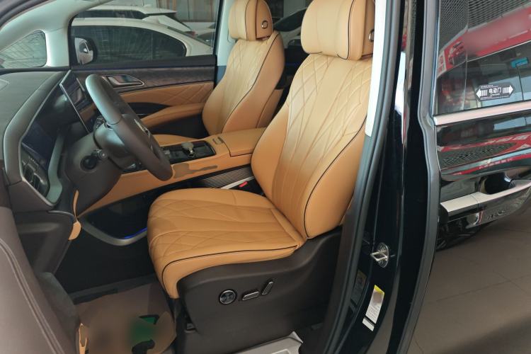 Used Denza D9 2024 DM-i 980 Four-Wheel Drive Prestige Model