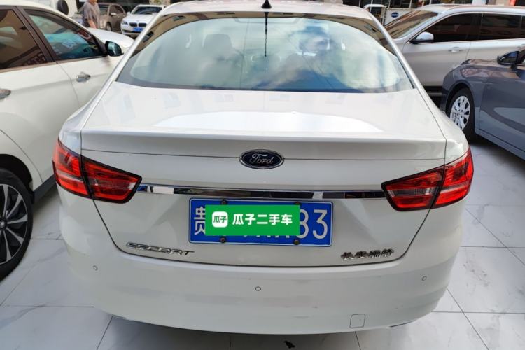 Used Ford Escort 2015 1.5L Automatic Fashion Model