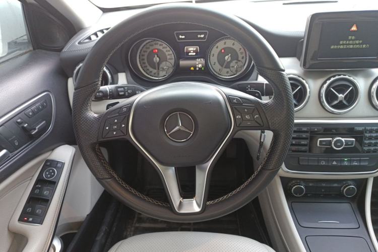 Used Mercedes-Benz GLA 2015 GLA 200 Fashion Model Steering Wheel