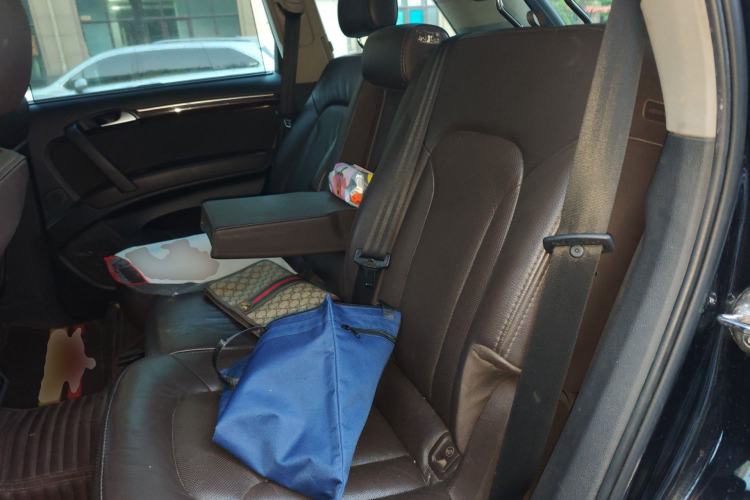 Used Audi Q7 2013 35 TFSI Technology Edition Left Rear Seat