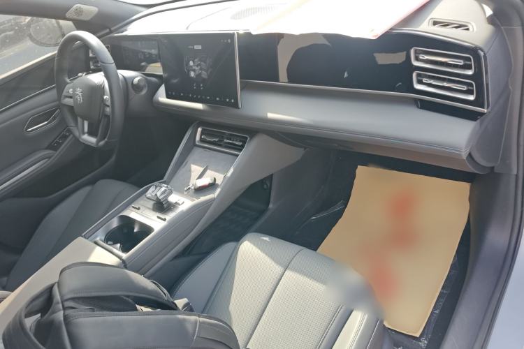 Used BYD Qin L 2025 DM-i Smart Drive 120KM Superior Model
